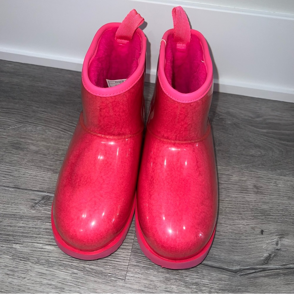 UGG Classic Clear Mini Boot - Picture 4 of 7